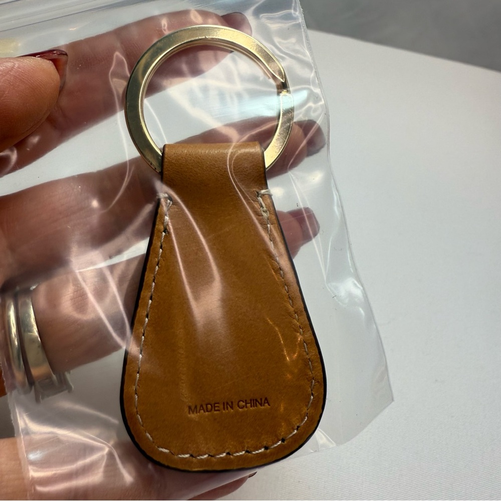 Vintage Dooney & Bourke Brown Leather Key Holder - Picture 6 of 6